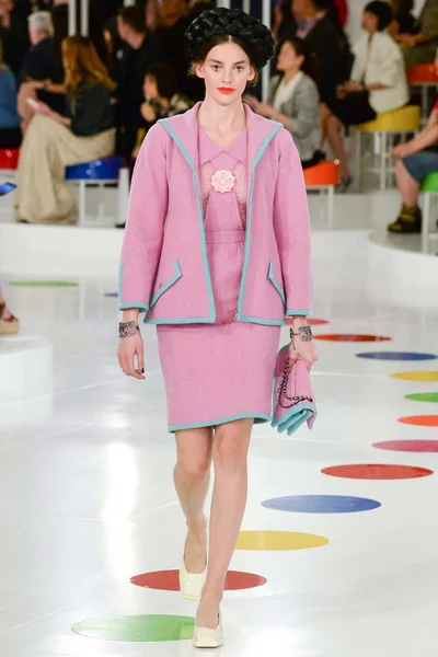 Look 24